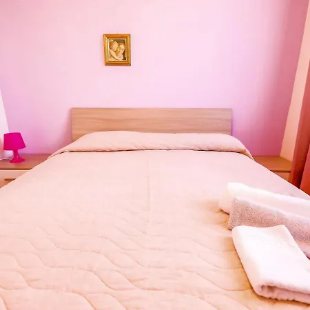 Locazione Turistica Giardino Apartment *